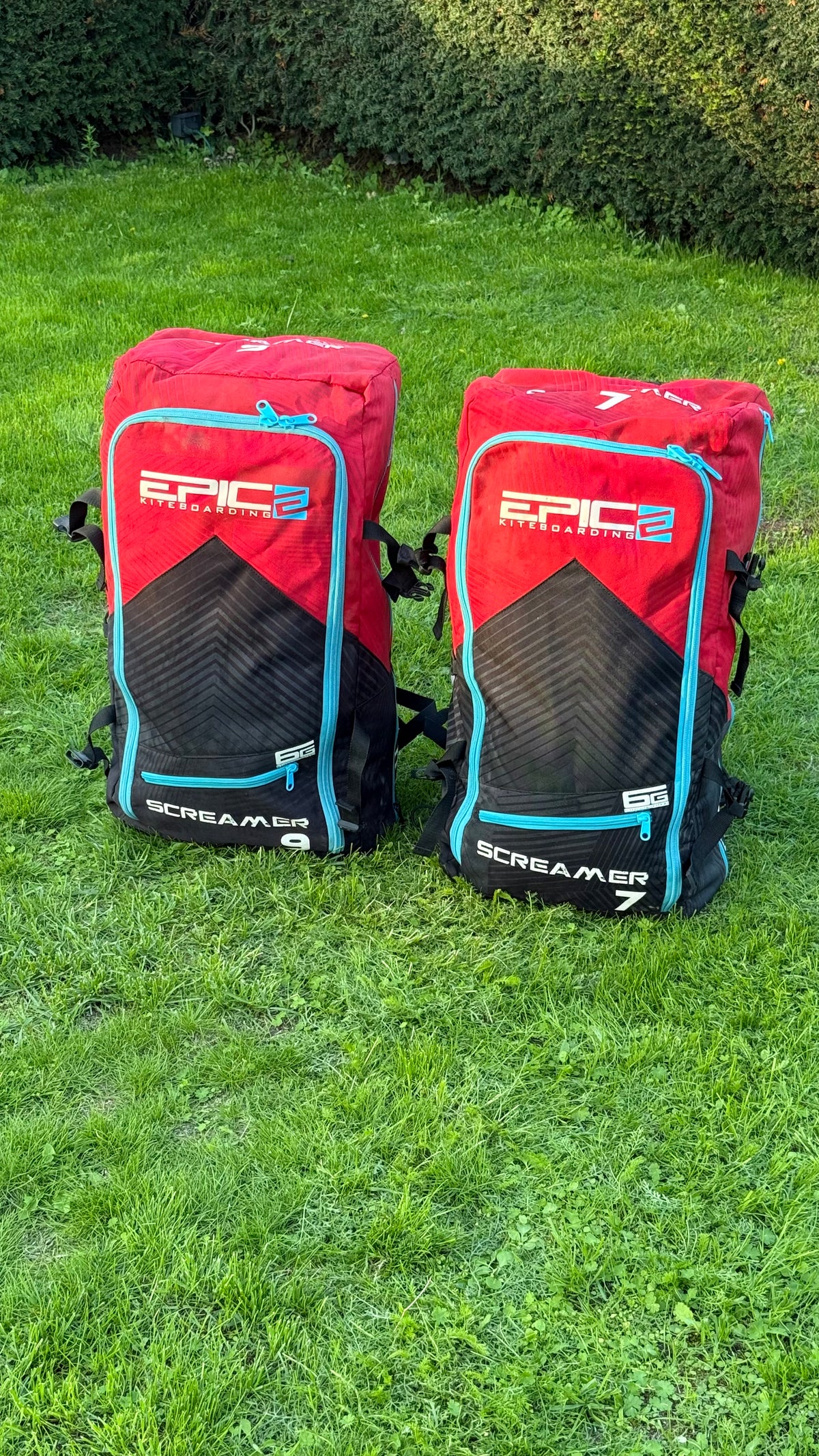 Shinn kiteboard + EPIC Screamer kites 9 & 7 + Duotone click-bar (new) + kitepump